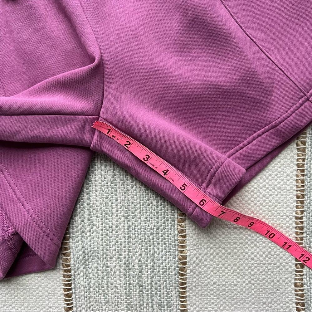 Nike Essential Loose Fit High Rise Light Bordeaux Fleece Lined Sweat Shorts S - Picture 4 of 10